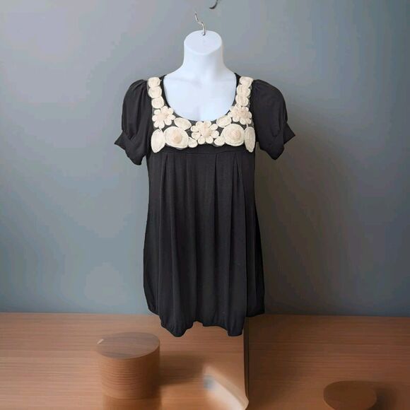 Unbranded Tops - Boho Floral Top Women's Size Large Black And White